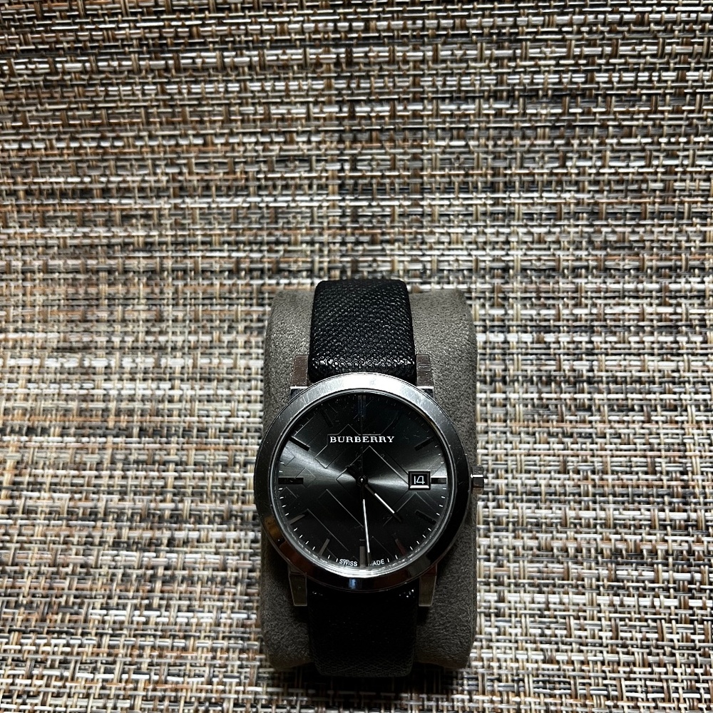 Burberry Heritage City Unisex Leather Band Watch 🔥